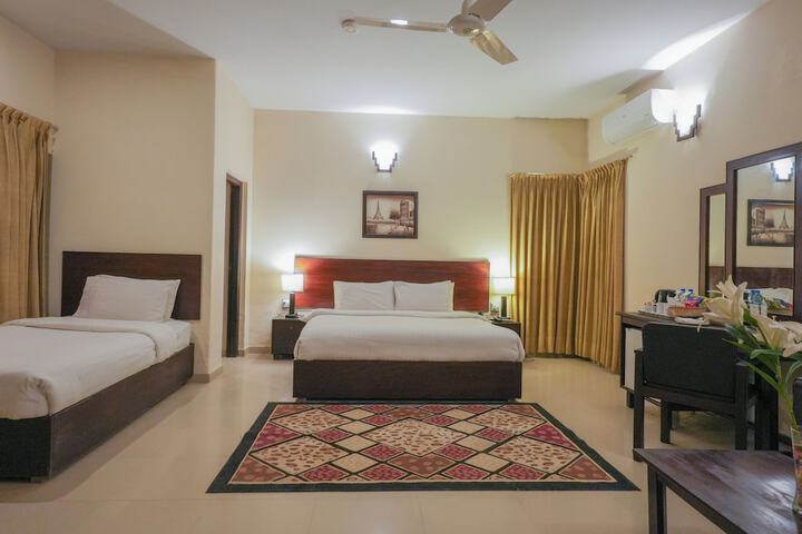 Room 9 of 37