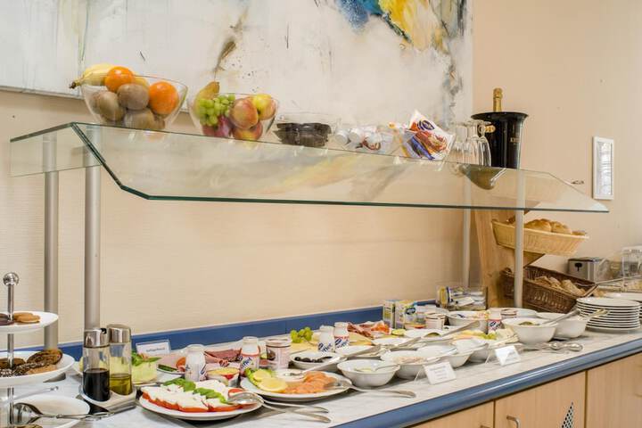 Dining 58 of 70