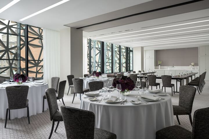 Ballroom/Hall 71 of 81