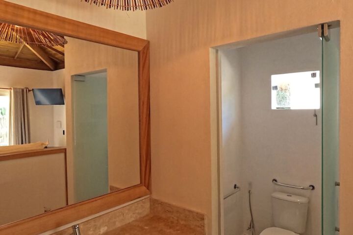 Room 9 of 20
