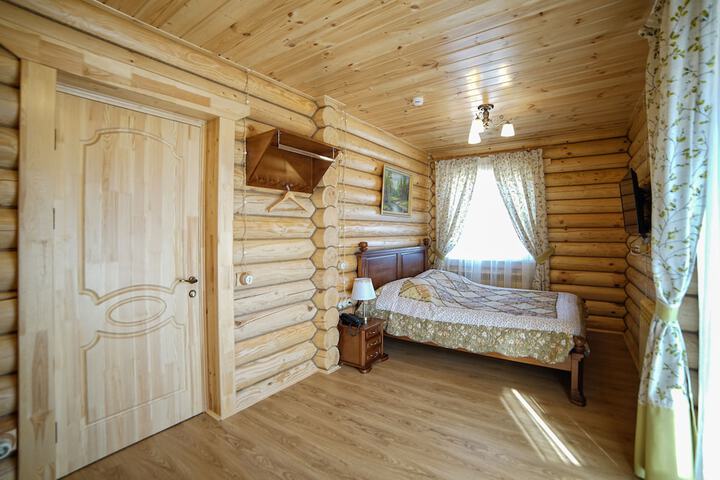 Room 7 of 24