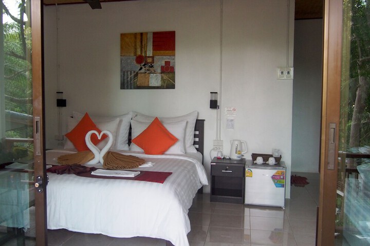 Room 9 of 26