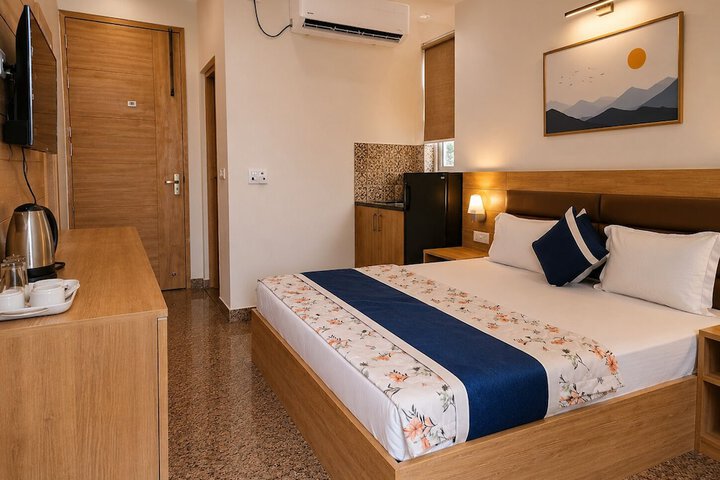 Room 4 of 24