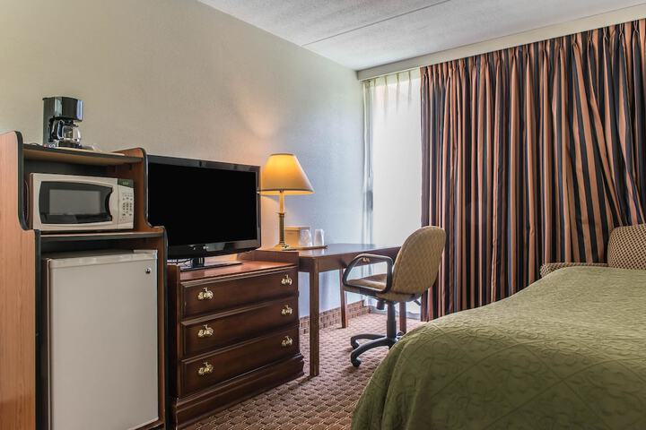 Room 12 of 43