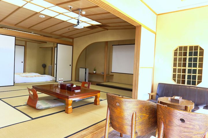 Room 21 of 22