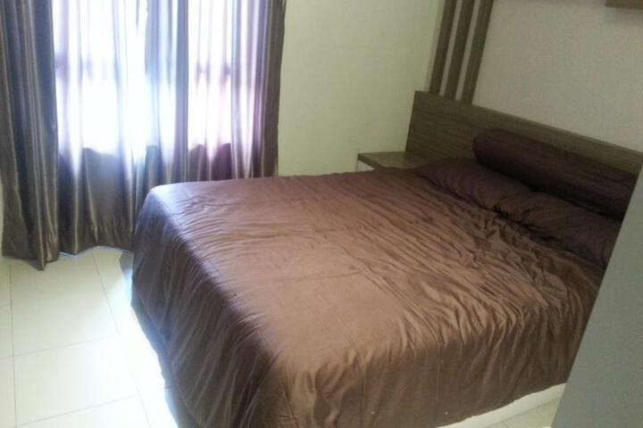 Room 2 of 5