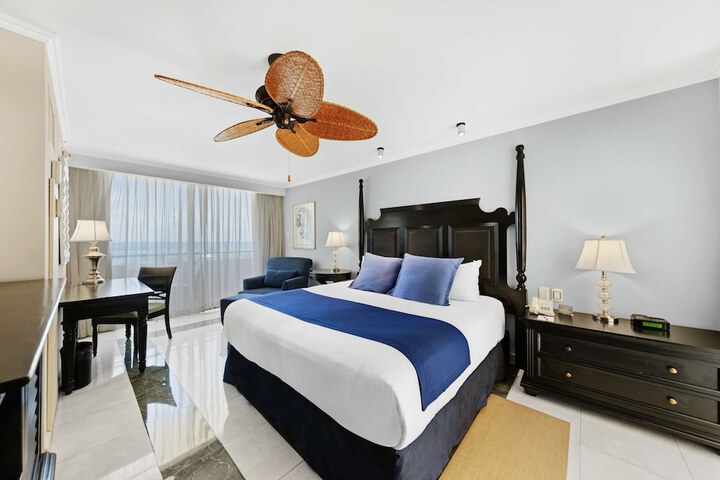 Room 15 of 107