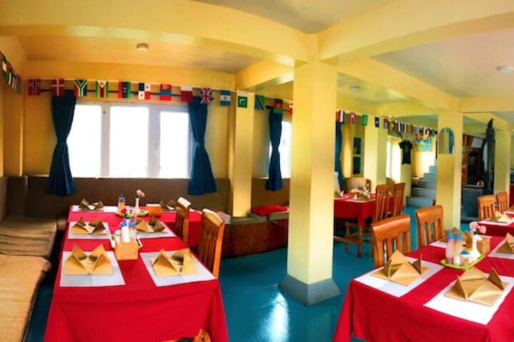 Ballroom/Hall 21 of 39