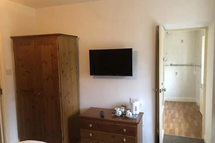 Room 3 of 19