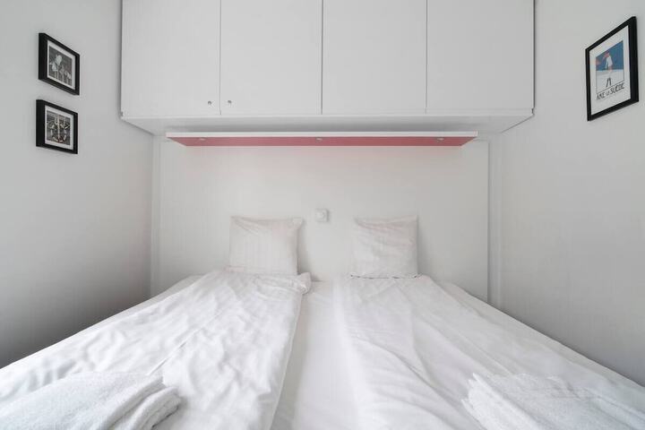 Room 326 of 865
