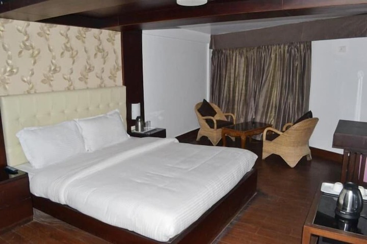 Room 6 of 34