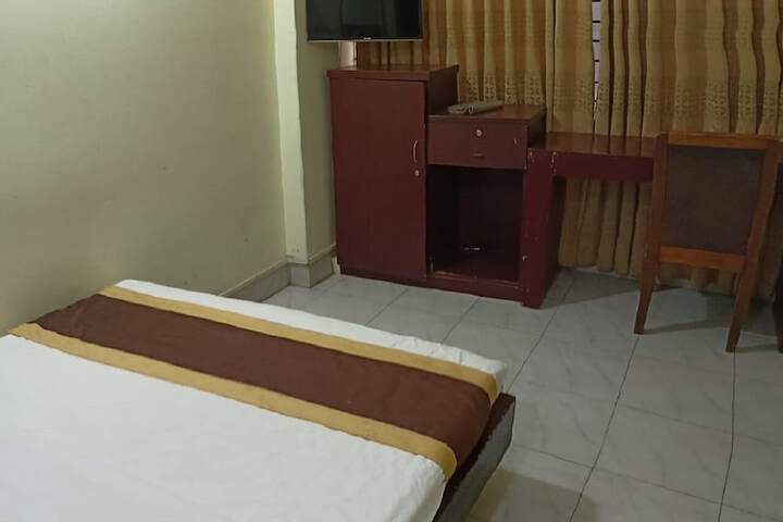 Room 26 of 47