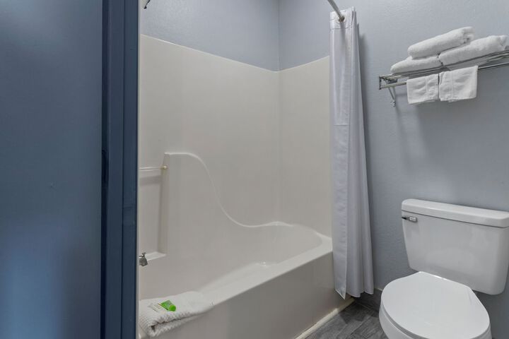 Room 16 of 26