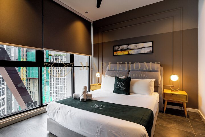 Room 14 of 100