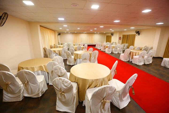 Ballroom/Hall 44 of 54
