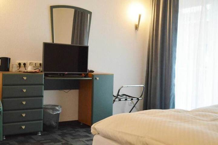 Room 3 of 29