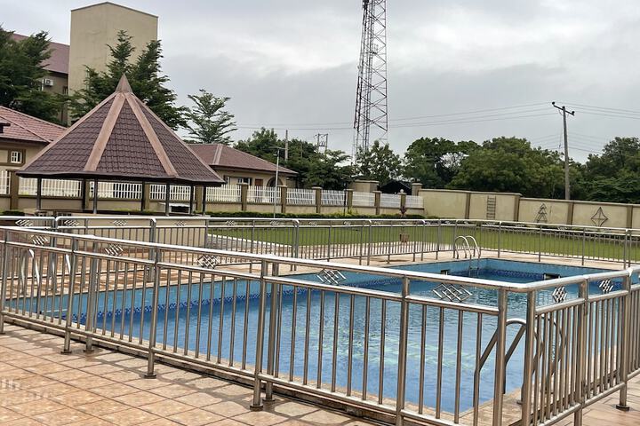 Pool 28 of 54