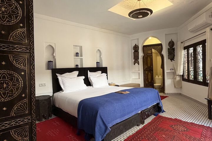 Room 44 of 204