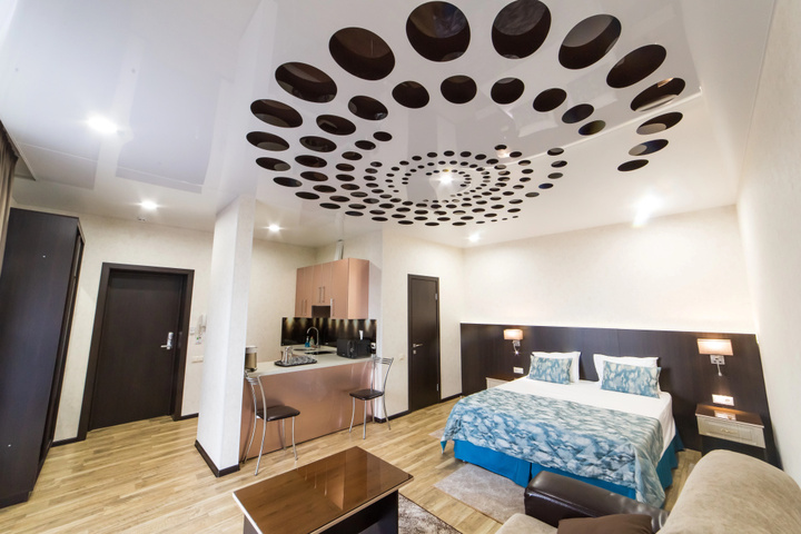 Room 4 of 18