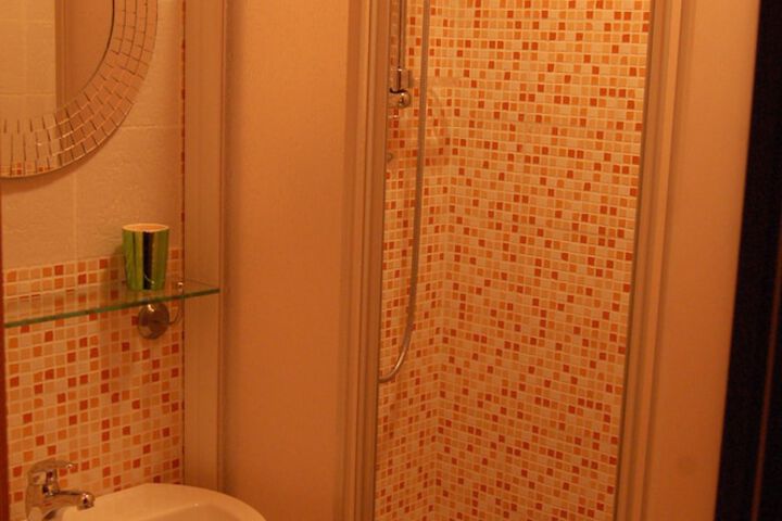 Room 14 of 18