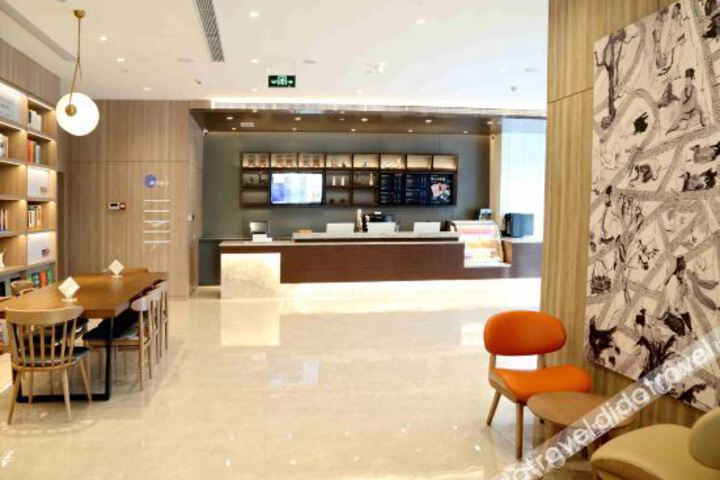 Hotel Interior 11 of 25