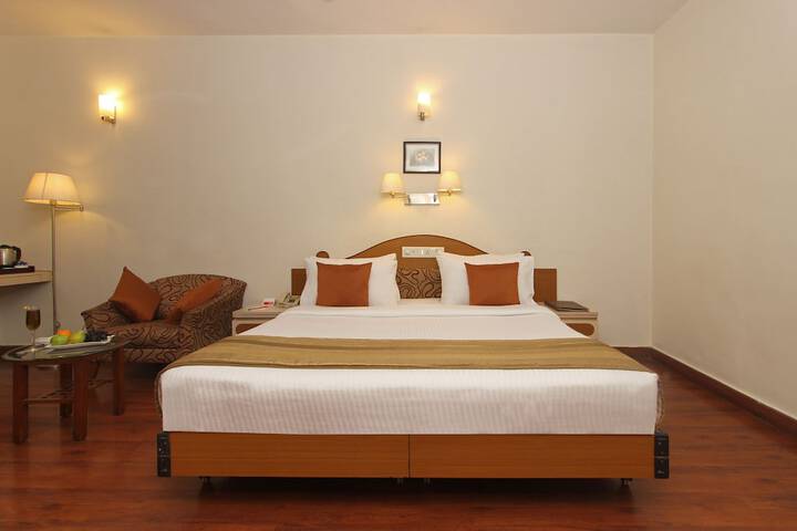 Room 13 of 94