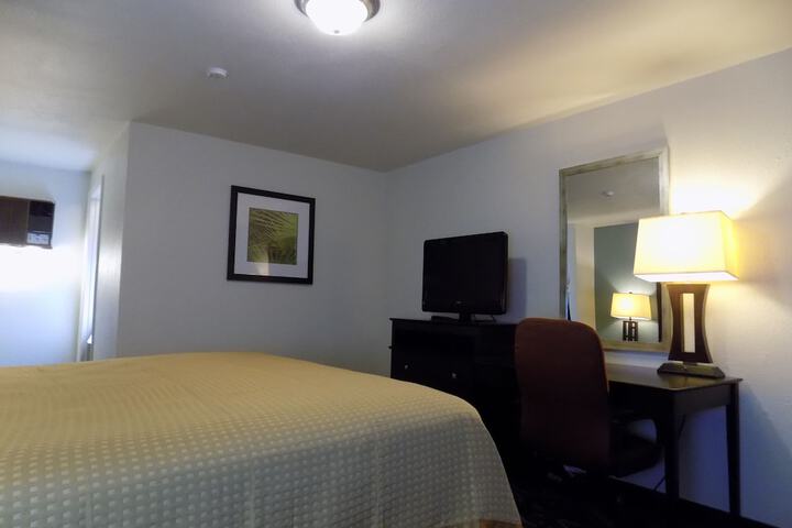 Room 3 of 17