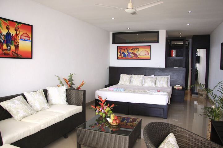 Room 3 of 23