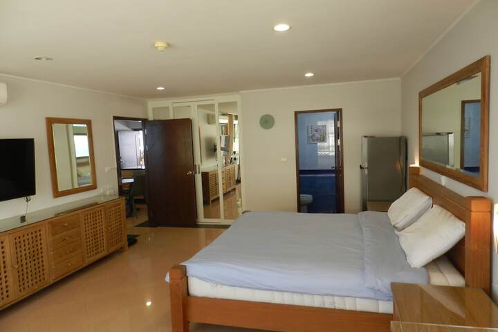 Room 137 of 259