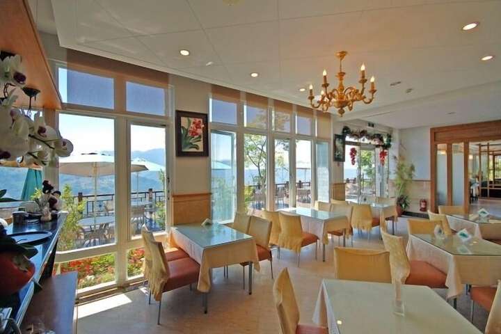 Dining Photos