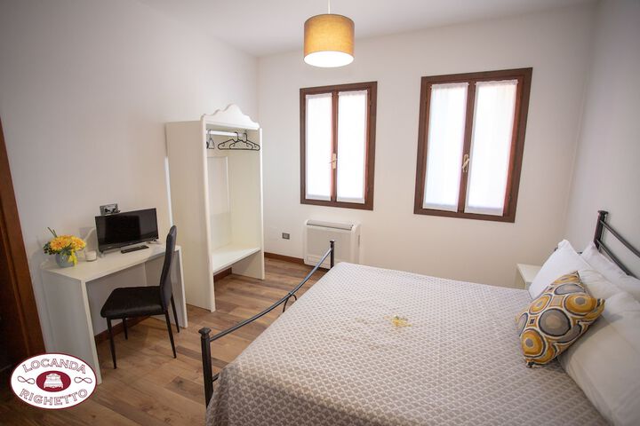 Room 10 of 63