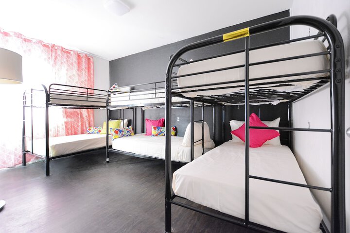 Room 12 of 33