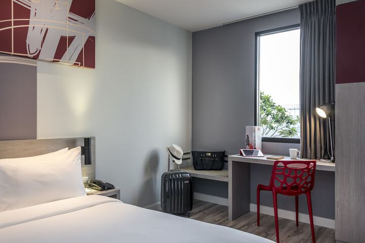 Room 21 of 65