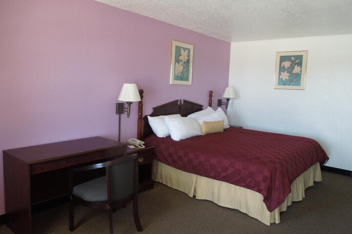 Room 16 of 35