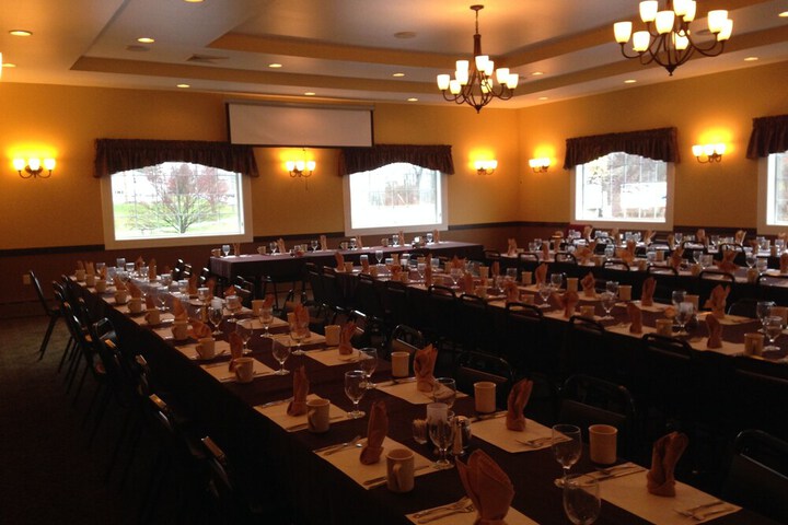 Business Center 40 of 42