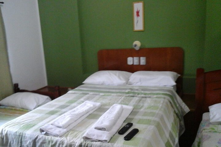 Room 9 of 19