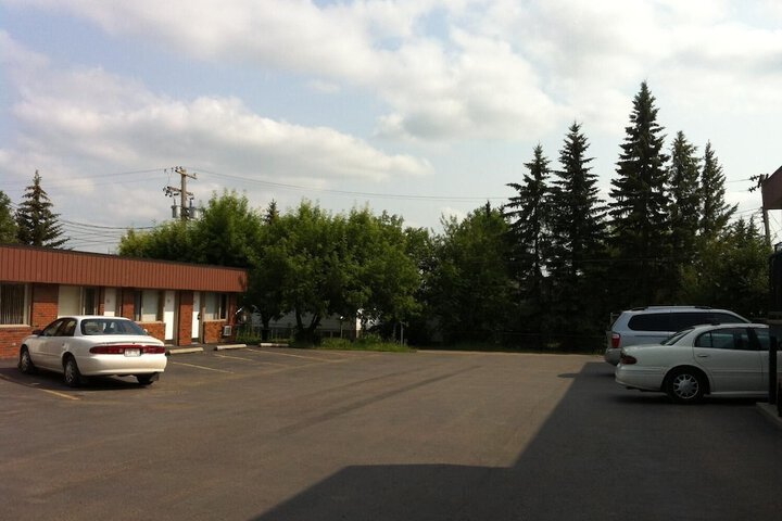 Property Grounds 20 of 30