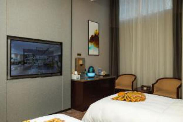 Room 21 of 21