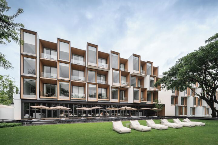 Hotel Exterior 147 of 150