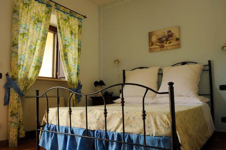 Room 8 of 38