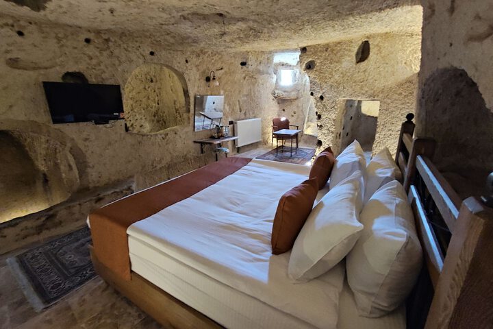Room 16 of 116