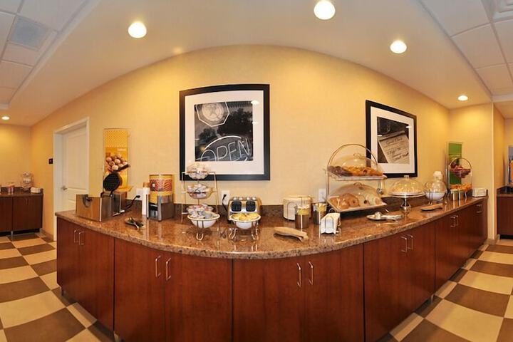 Breakfast area