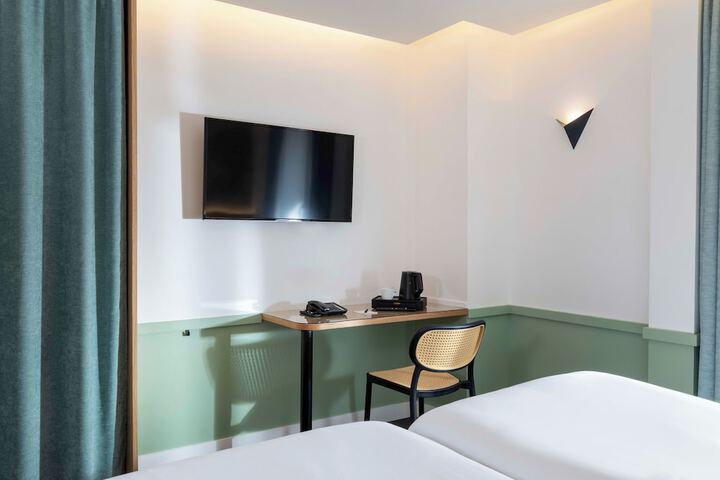 Room 8 of 55