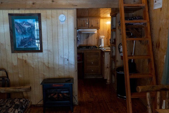 Room 4 of 137