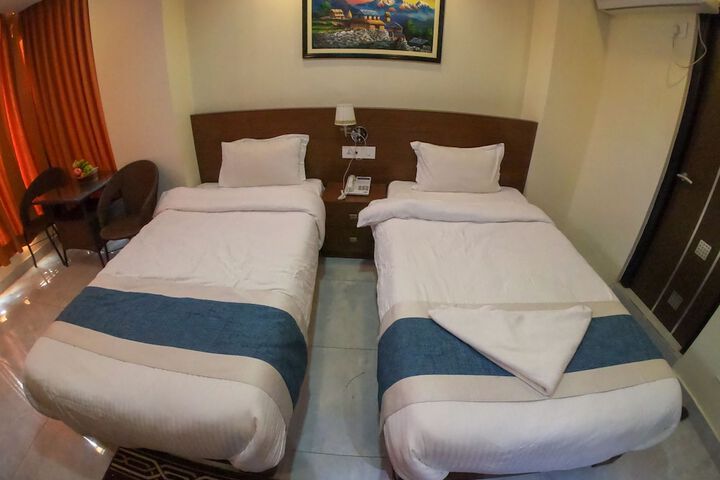 Room 2 of 6