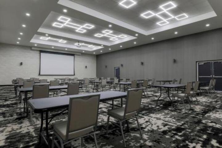 Room 33 of 41