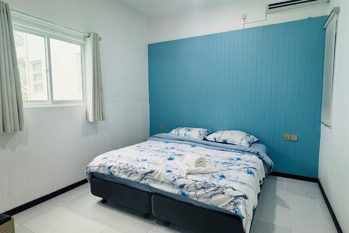 Room 10 of 101