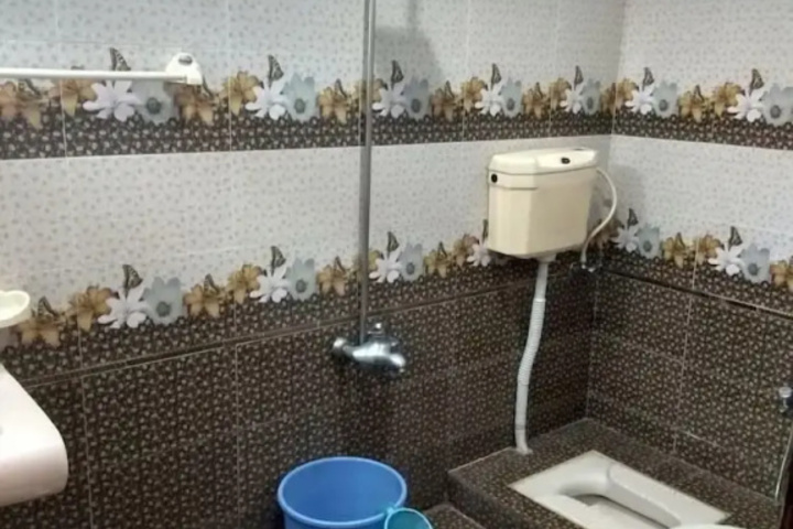 Room 5 of 7
