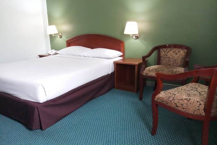 Room 6 of 48
