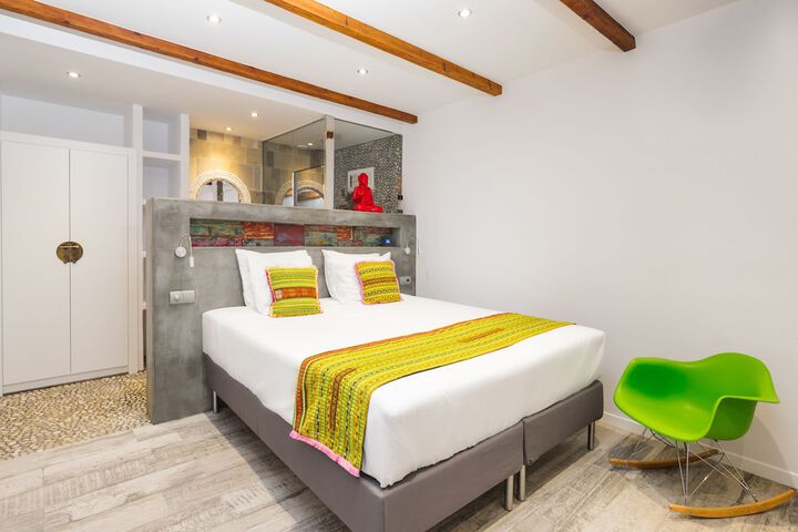 Room 10 of 67
